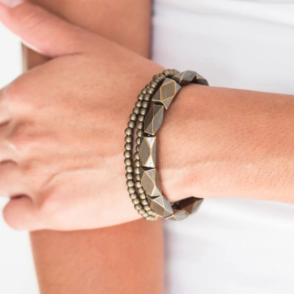 Paparazzi Jewelry Accessories - Metal Movement - Brass Bracelet - Vintage